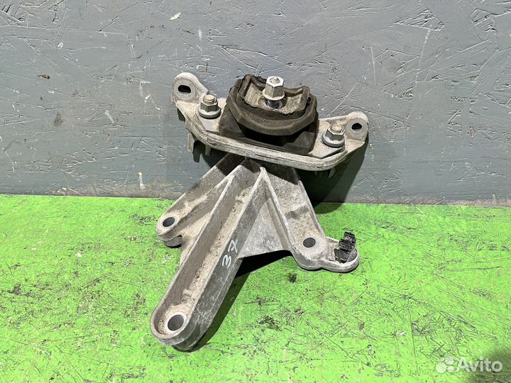 Кронштейн кпп с подушкой Renault Megane 2 седан 1