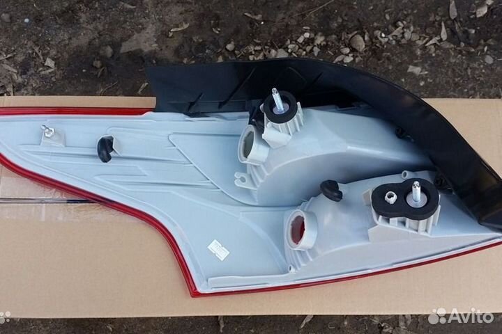 Фонарь задний RH внешний Форд Фокус 3 Универсал