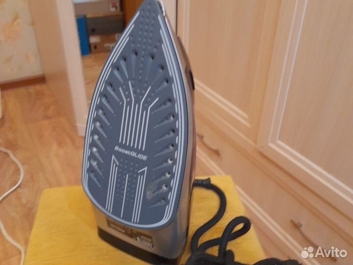 Паровой утюг 