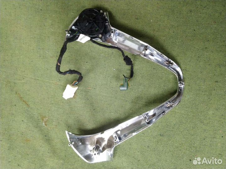 Рамка с кнопками управления магнитолой Ford