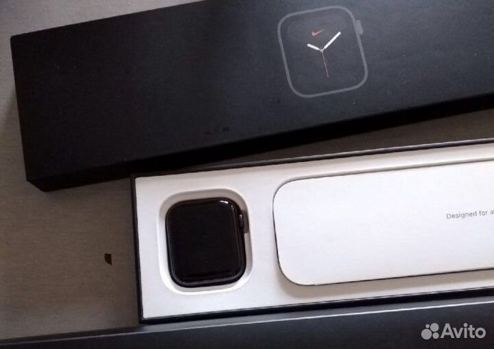 Apple watch Nike SE 44 mm space grey
