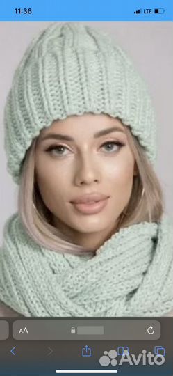 Вязаный комплект женский