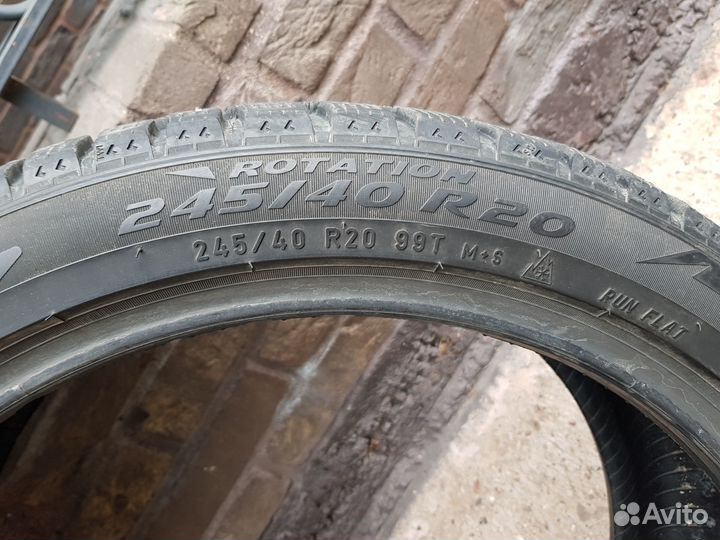 Pirelli Ice Zero 245/40 R20 и 275/35 R20 102T