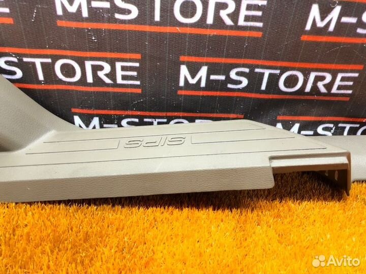 Накладка на порог салона задняя левая Volvo Xc90