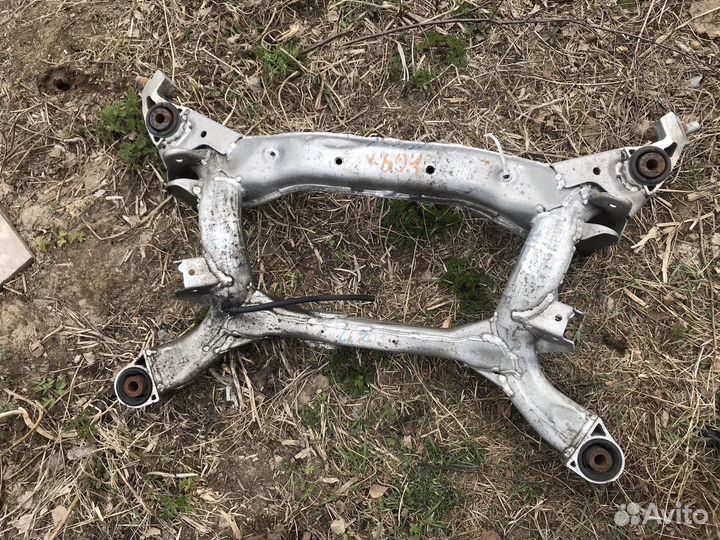 Infiniti fx35 fx45 подрамник задний