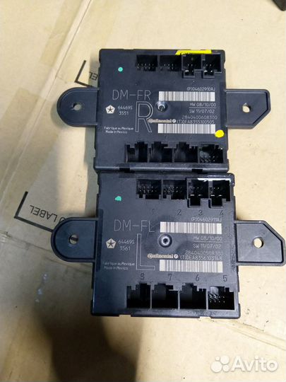 Блок комфорта двери Jeep Grand Cherokee 4 WK2