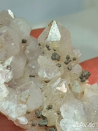 Кристалл друза кварц с пиритом