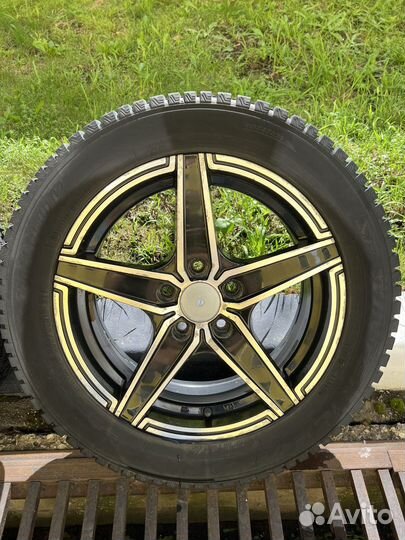 Комплект зимних колес r16 от ford focus 2