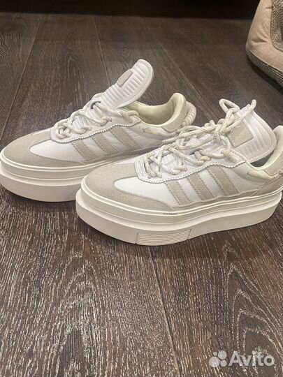Кроссовки Adidas ivi park