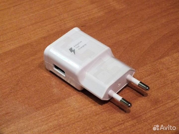 Адаптер питания Samsung / iPhone + кабель