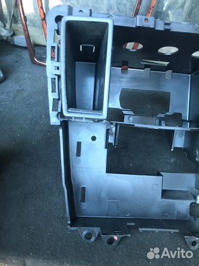 Кронштейн Volvo S60