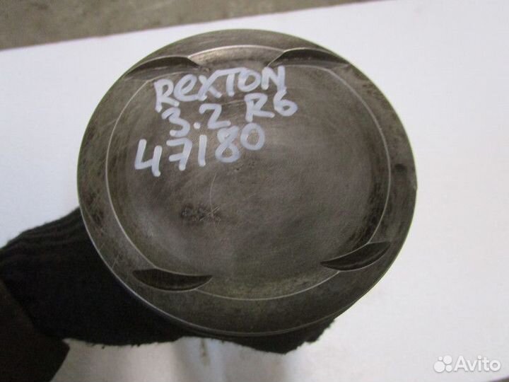 Поршень с шатуном Ssang Yong Rexton I 2001-2006 (1