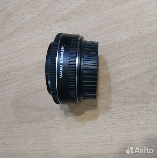 Объектив canon ef 40mm f 2.8