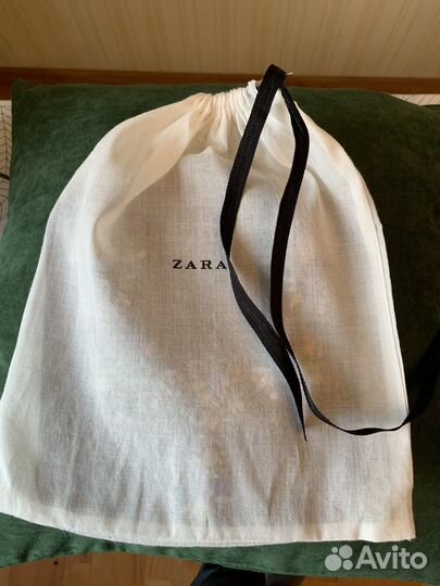 Ожерелье Zara