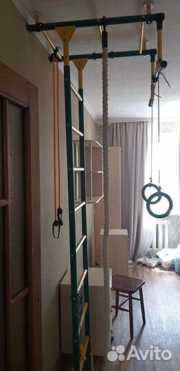 Шведская стенка с турником