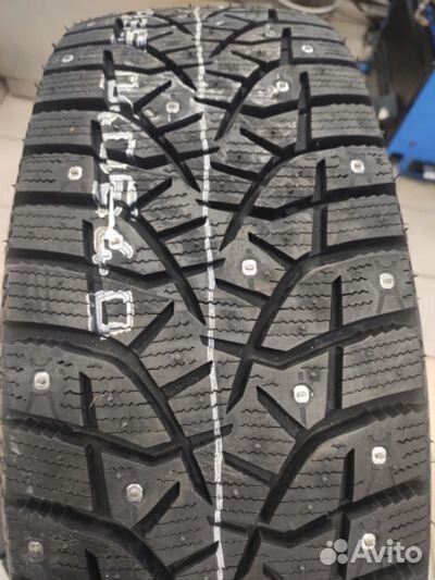 Bridgestone Blizzak Spike-02 195/60 R15 88T