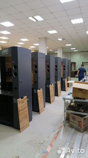 Вендинговая кофейня Lifehackercoffee 4 про