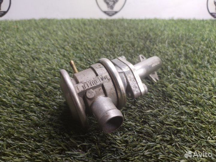 Клапан рециркуляции отработанных газов Audi S8 4H2