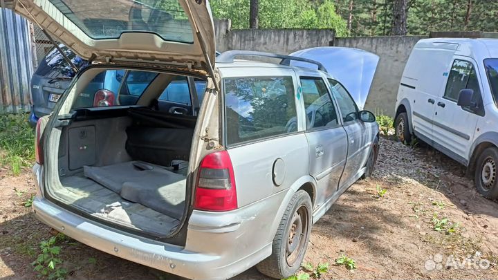 Автомобили на запчасти