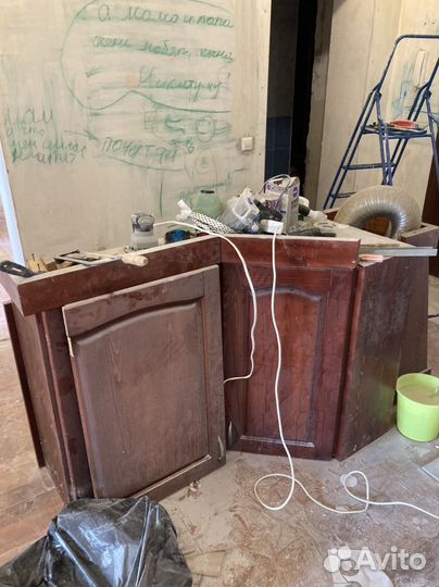 Кухня бу, вытяжка, раковина