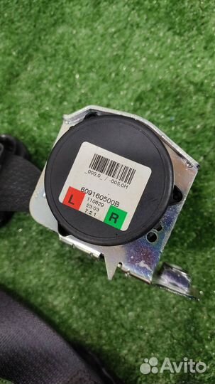 Ремень безопасности задний Opel Corsa D 2011