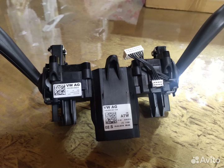 Подрулевой переключатель Volkswagen Jetta 6