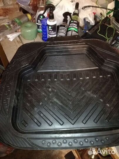 Автомобильные коврики резиновые