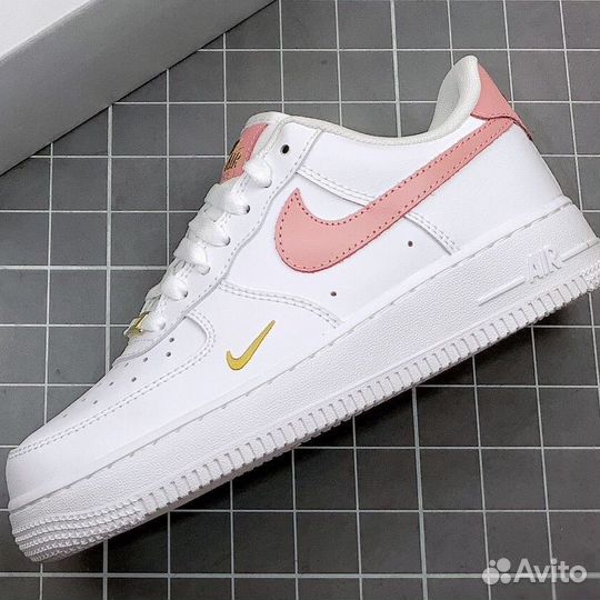 Nike Air Force 1 Pink