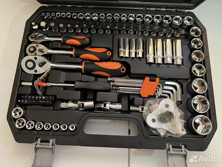 Набор инструментов 121 предмет