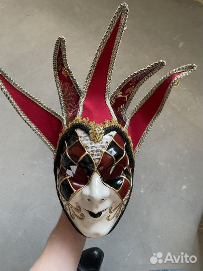 Венецианская карнавальная маска