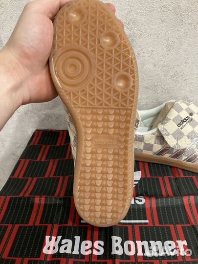 Кроссовки женские adidas 37 размер