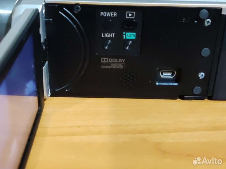 Видеокамера Sony DCR-SX65E