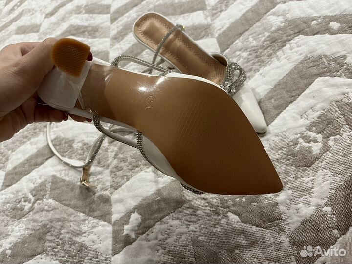 Туфли женские на каблуке