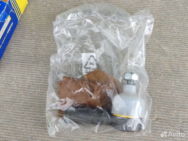 Рулевой наконечник на mitsubishi lancer 10