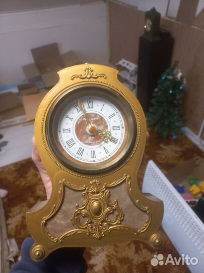 Часы настольные Янтарь