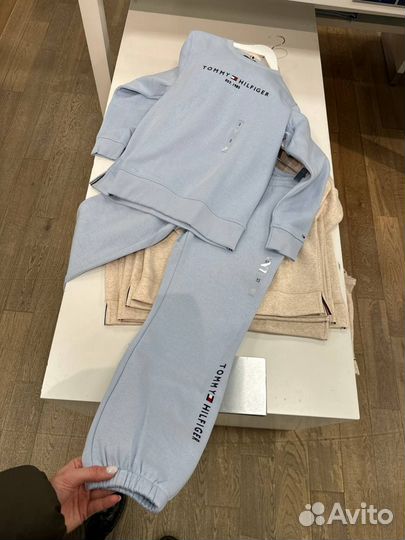 Спортивный костюм женский Tommy Hilfiger M