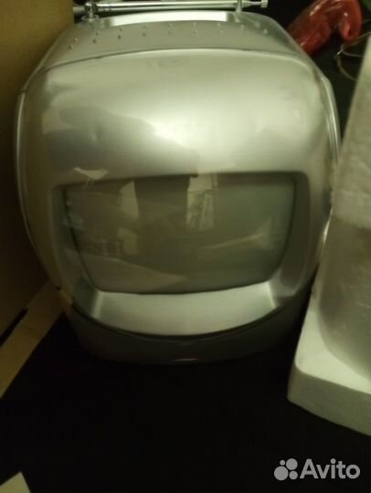 Портативный ч/б телевизор с AM/FM радиоприемником