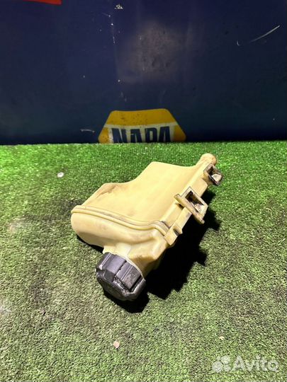 Бачок гура Renault Kangoo 1 1.4 k7j