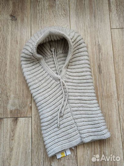 Капор женский вязаный новый