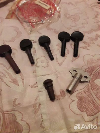 Струны для скрипки, колки