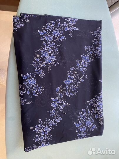 Отрез ткани шелк