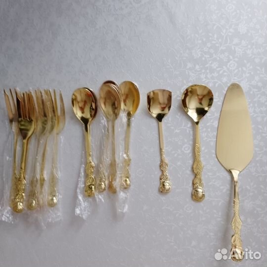 Набор столовых приборов для чаепития