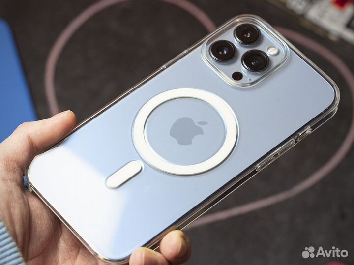 Чехлы и защитные стекла на iPhone