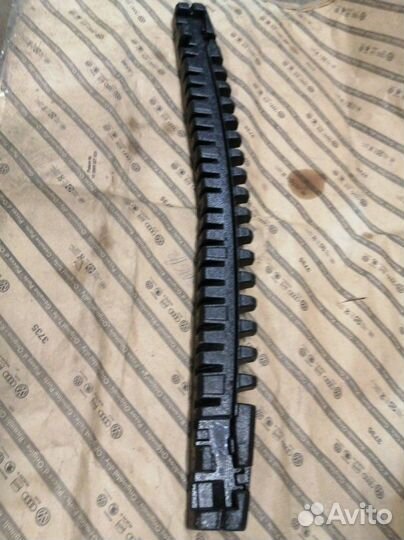 Абсорбер бампера задний Volkswagen Touareg 1