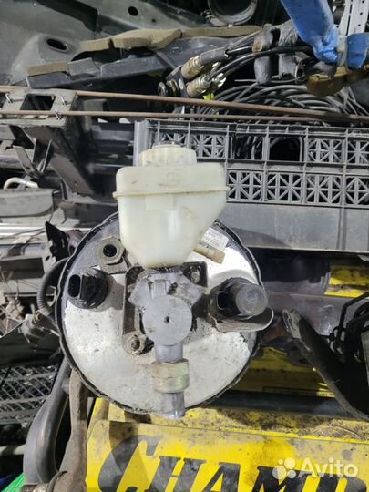 Вакум тормозной с цилиндром Мерседес мл163 w163