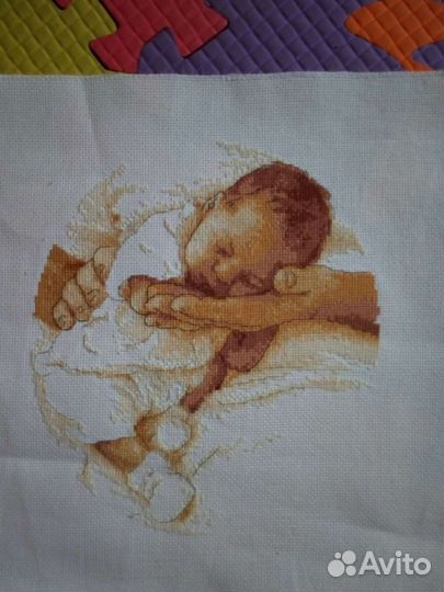 Вышивка крестом Младенец