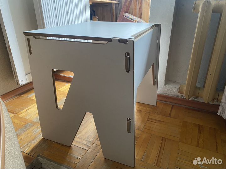 Детский столик и стул б/у