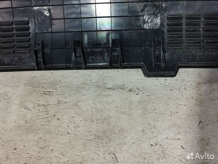 Обшивка панели задка Rio 4 FB