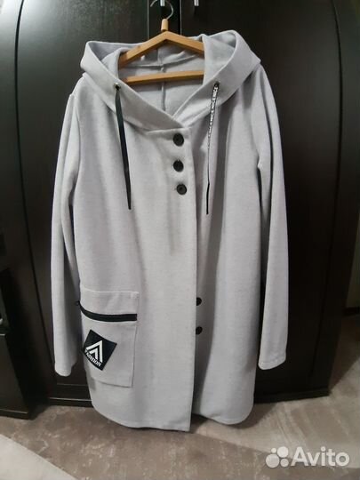 Легкое пальто