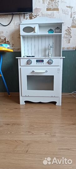 Детская деревянная кухня